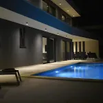 M&m فيلة