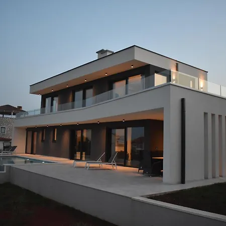 M&m Villa *